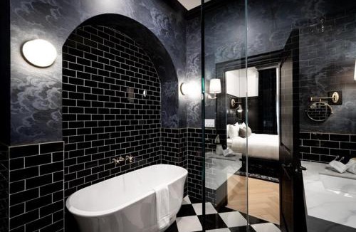 Collingwood Hotel | The Dorchester Hotel