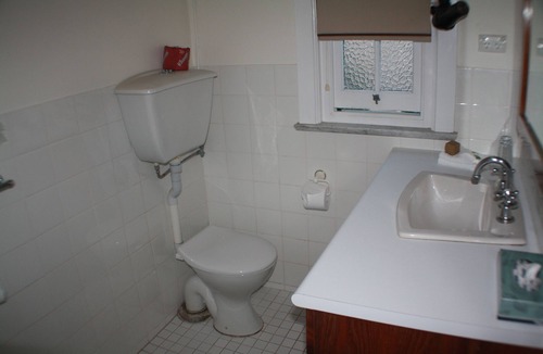 Moss Vale Bed & Breakfast | The Dormie House - On The Golf Course