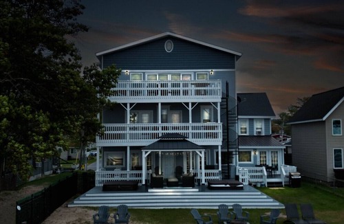 Sylvan Beach Condo | The Double Decker | Historic Oneida Lakefront Condo 2