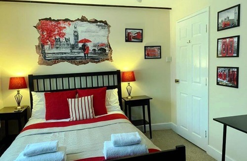 Freefolk House | The Dove Inn