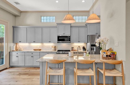 Grogan's Mill House | The DOVI Collection | Gated Luxury Retreat & Pool