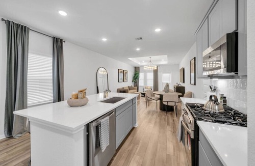 Magnolia House | The DOVI Collection | Sweet Cherry Retreat