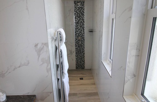 Combpyne Hotel | The Dower House Hotel