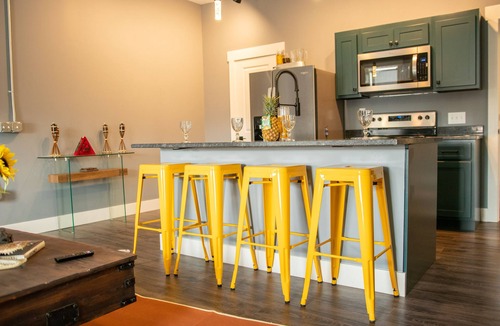 Bellefontaine Apartment | The Down Under Flat @ RainbowRow