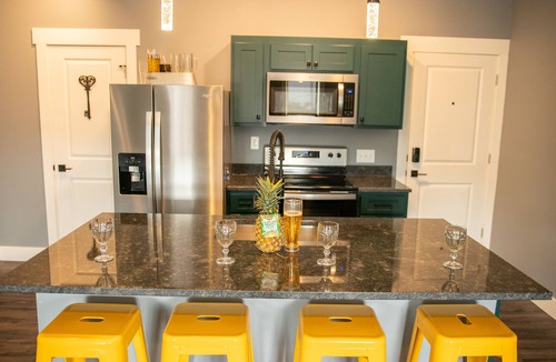 Bellefontaine Apartment | The Down Under Flat @ RainbowRow