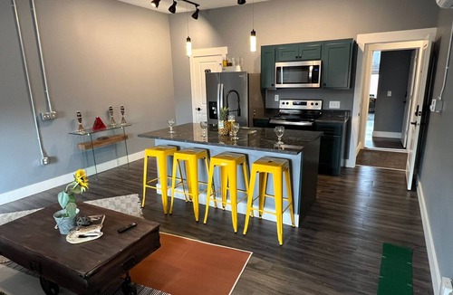 Bellefontaine Apartment | The Down Under Flat @ RainbowRow