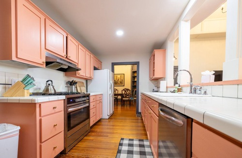 Heritage House | The Downtown Abbey