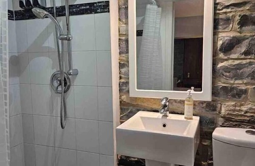 Kingston Apartment | The Downtown Bagot Street Studio