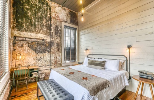 Brenham Hotel | The downtown Brenham Schoolhouse Hotel, Suite 2