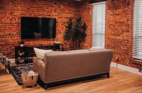 Ennis Apartment | The Downtown Ennis Loft