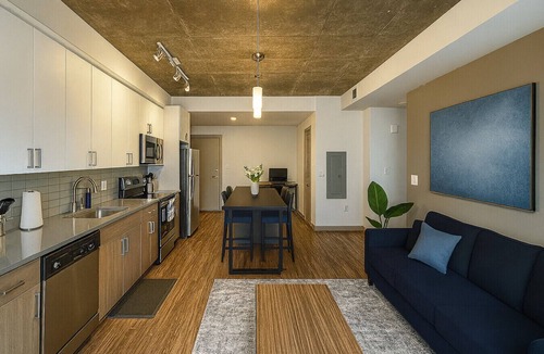 Five Points South Apartment | The Downtown Gem | Modern Luxe Escape 4