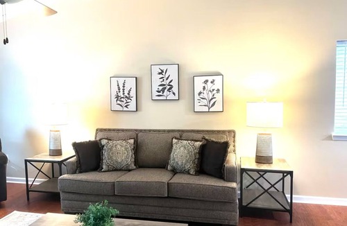 Cleveland House | The Downtown Historic Cleveland Cottage