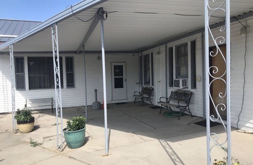 Frontier Apartment | The Downtown Motel