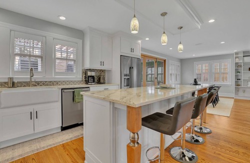 West Hartford House | The Downtown Oasis – West Hartford