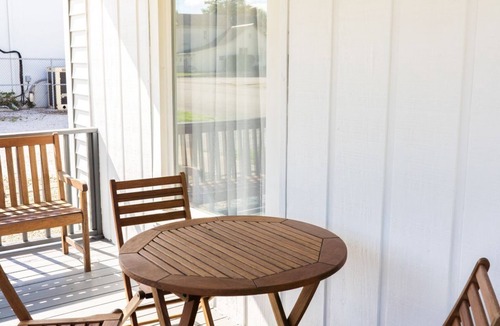 Rockville House | The Dragonfly Guest House, 3 Bedroom, 3 Bath, sleeps 8