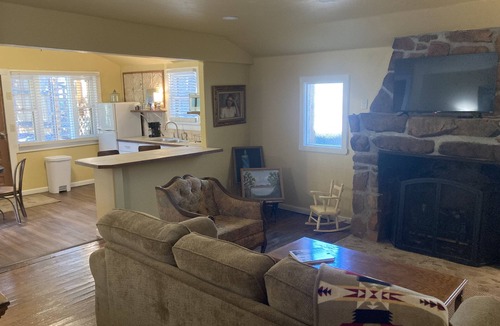 Medicine Park Cottage | The Dragonfly