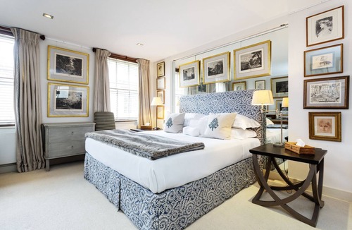 Belgravia Apartment | The Drawing Room, by Veeve