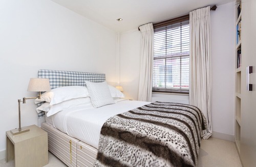 Belgravia Apartment | The Drawing Room, by Veeve