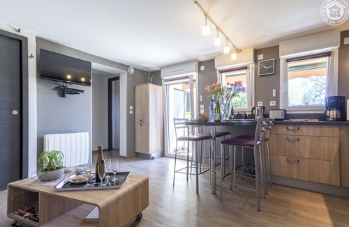 Viviers-du-Lac House | THE DREAM, BETWEEN LAKE AND MOUNTAIN