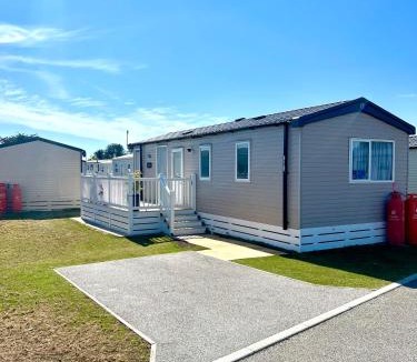 Par House | The Driftwood Den