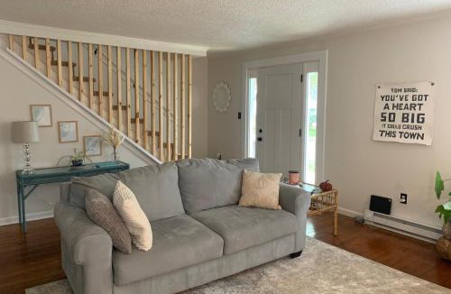 Snow Hill House | The Driftwood Den