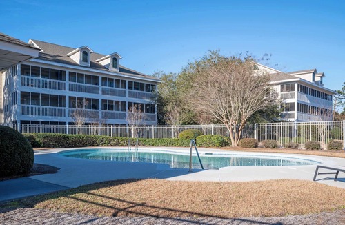 St. James Condo | The Driftwood Efficiency Suite