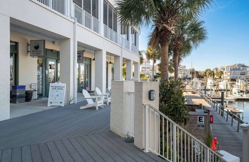 St. James Condo | The Driftwood Efficiency Suite