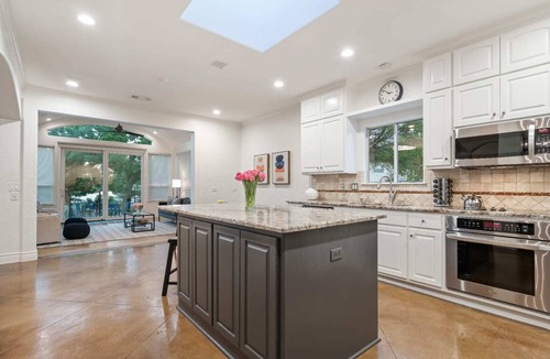 Horseshoe Bay West House | The Driftwood Retreat | Concierge Services