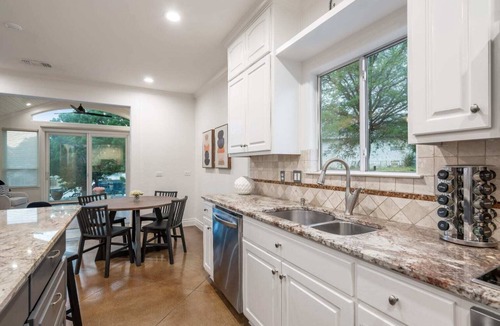 Horseshoe Bay West House | The Driftwood Retreat | Concierge Services