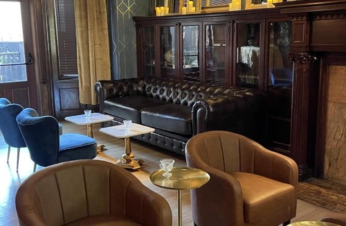 East Town Hotel | The Dubbel Dutch