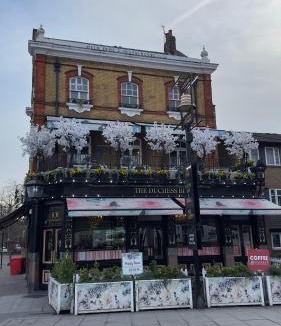 Nine Elms Bed & Breakfast | The Duchess Belle Hotel