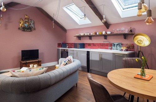 Saint Columb Major Cottage | The Duchy Barn at Tregoose Old Mill