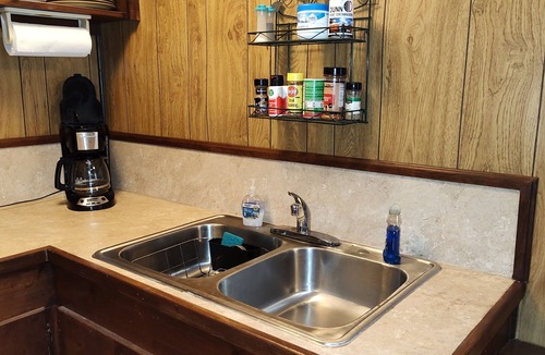 Bronson Cabin | "The Duck Blind" is a comfy, rustic cabin on Lake Sam Rayburn, Tx - (#6)