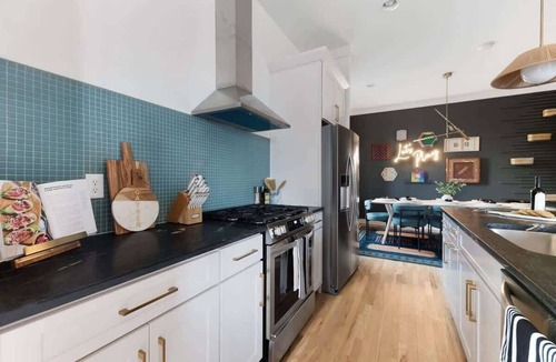 Eighth Avenue House | The Duet - Rooftop Lounge + 1.5 miles to Broadway.