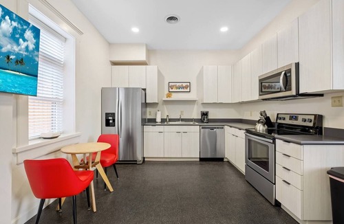 East Market District Condo | The Duet - Sleeps 8/Stay NULU Marketplace