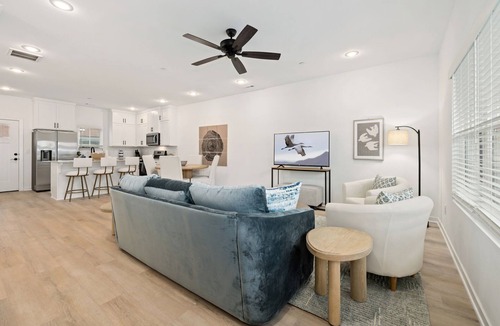 Fayetteville House | The Dugout-30+ day stays only!-2mi to Downtown