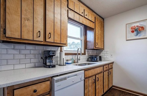 Woodstock House | The Dugout 3BR - Backyard & Game Room!