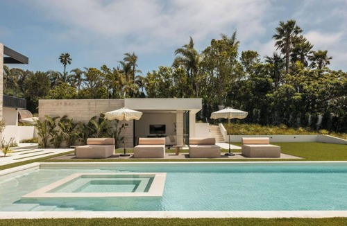 Central Malibu Villa | The Dume Legacy - The Dume Modern Malibu Estate