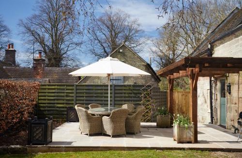 Ellastone Hotel | The Duncombe Arms