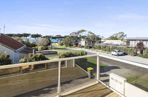 Apollo Bay House | The Dunes 1 - Peaceful