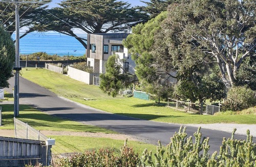 Apollo Bay House | The Dunes 1 - Peaceful