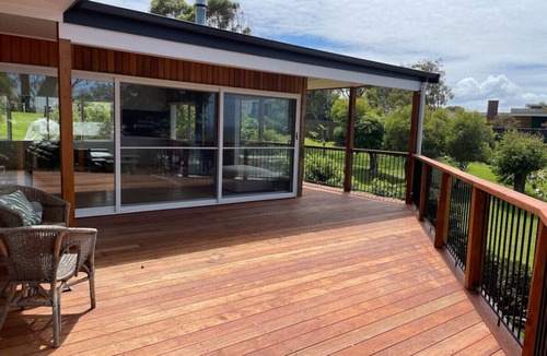 Lake Tyers Beach House | The Dunes *Beachfront* Lake Tyers Beach