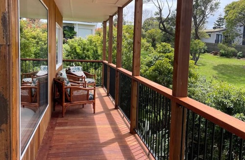 Lake Tyers Beach House | The Dunes *Beachfront* Lake Tyers Beach