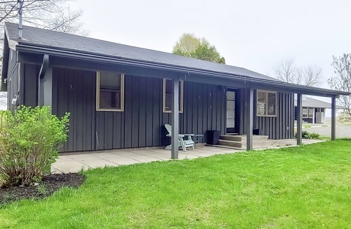 Picton Cottage | The Dunes Cottage-15 min walk to the beach