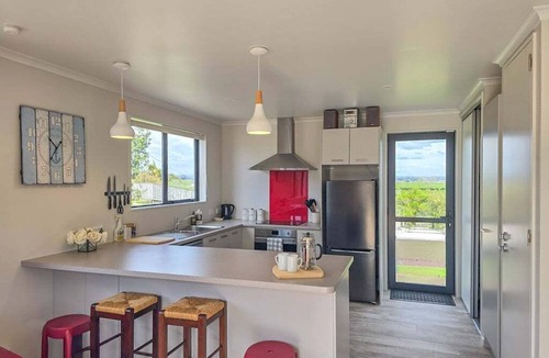 Pukehina House | The Dunes - Modern Beachside Getaway