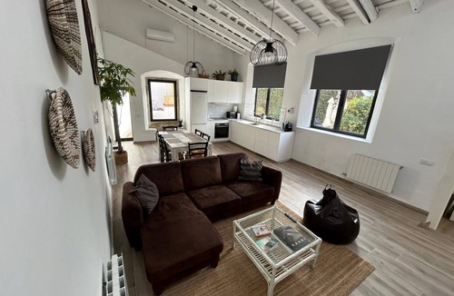 Vilassar de Dalt House | The Duo: Valentino & Clark's Houses