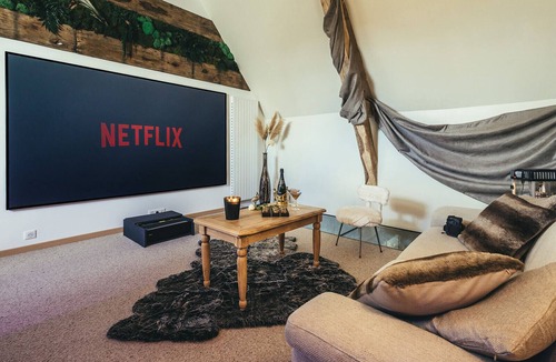 Longmesnil Apartment | The Duplex of L'Etoile - Home Cinema, Jacuzzi, and Sauna in Normandy