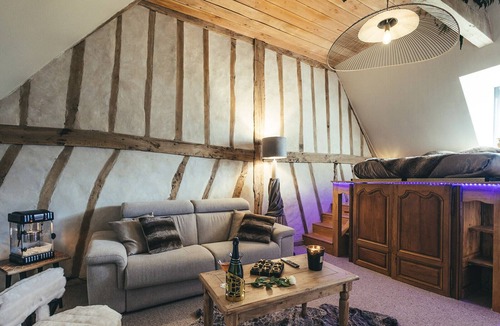 Longmesnil Apartment | The Duplex of L'Etoile - Home Cinema, Jacuzzi, and Sauna in Normandy