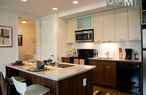 Westside Apartment | The Duval Suite