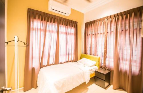 Ayer Molek Villa | The Duyong Dream